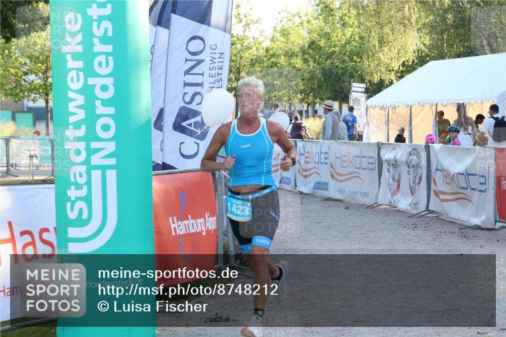 07.09.2025 - 19. Norderstedt Triathlon Luisa Fischer http://msf.ph/oto/8748212 07.09.2025 17:42:39 Ziel 1423 meine-sportfotos.de