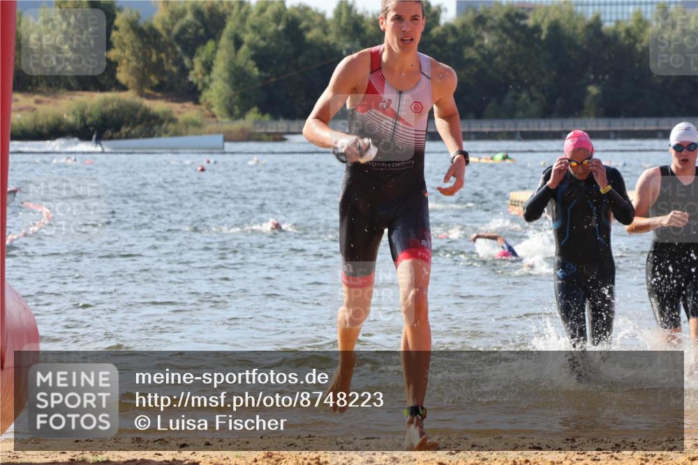07.09.2025 - 19. Norderstedt Triathlon Luisa Fischer http://msf.ph/oto/8748223 07.09.2025 10:51:24 Schwimmen 821, 1166, 1174, 1208, 1341 meine-sportfotos.de