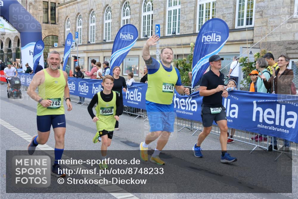 07.09.2025 - BARMER Alsterlauf Strokosch-Dieckow http://msf.ph/oto/8748233 07.09.2025 10:16:24 Ziel 2857, 3403, 3808, 3933, 4154, 4495, 4497, 4534, 4693, 4765, 5163, 5261, 5597, 8131, 8138, 8361 meine-sportfotos.de