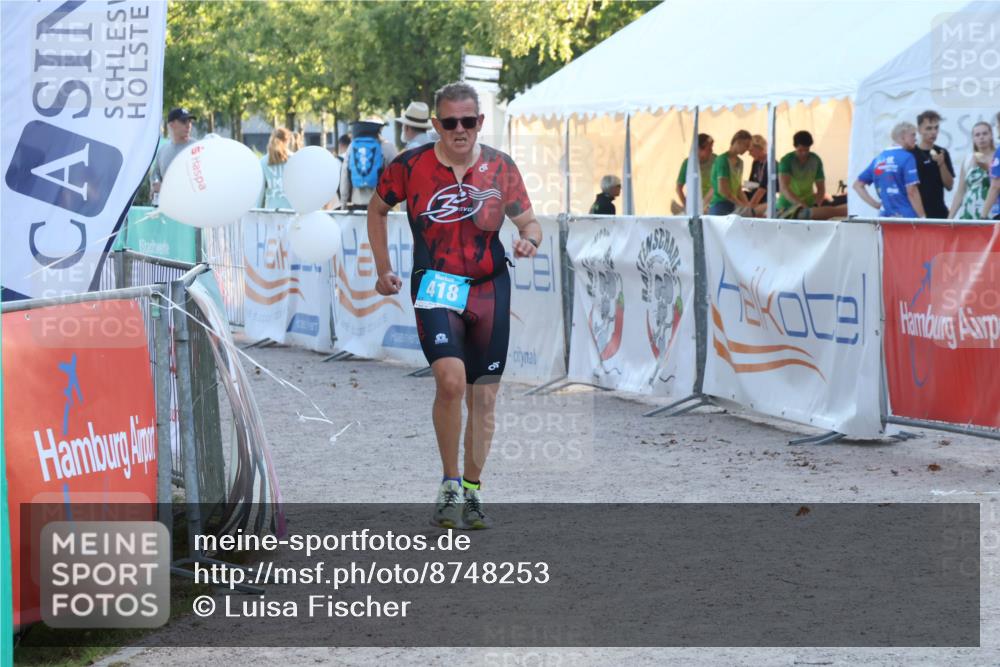 07.09.2025 - 19. Norderstedt Triathlon Luisa Fischer http://msf.ph/oto/8748253 07.09.2025 17:42:55 Ziel 418 meine-sportfotos.de