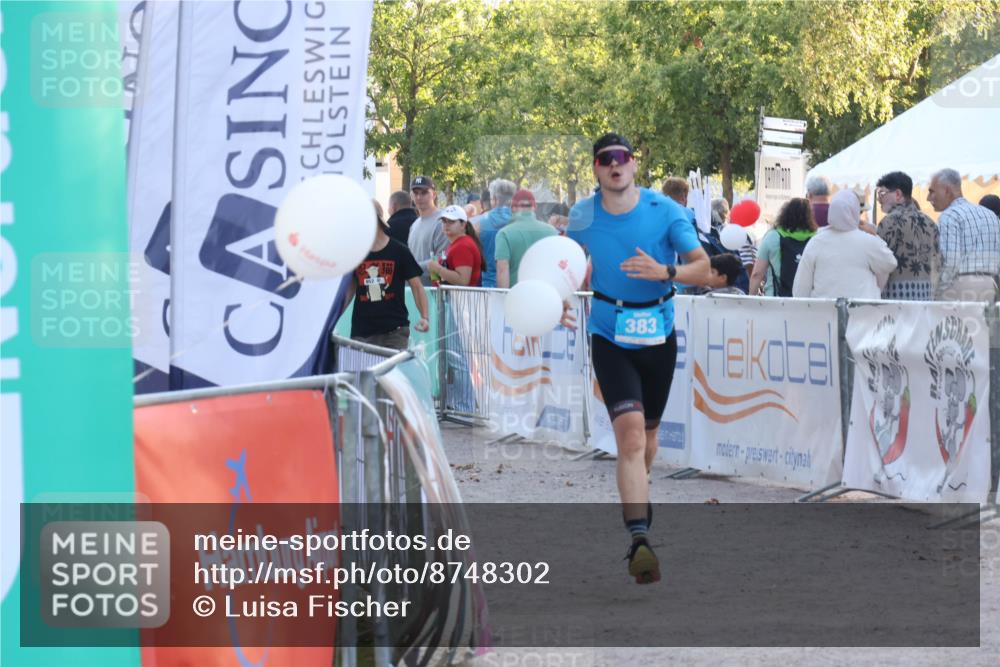 07.09.2025 - 19. Norderstedt Triathlon Luisa Fischer http://msf.ph/oto/8748302 07.09.2025 17:43:42 Ziel 383 meine-sportfotos.de
