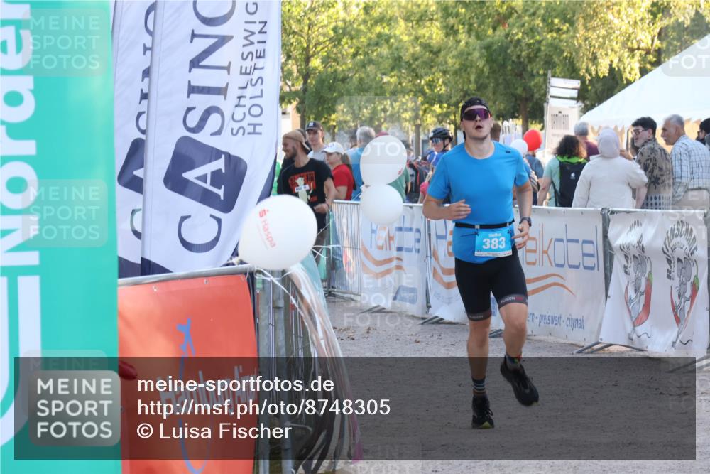 07.09.2025 - 19. Norderstedt Triathlon Luisa Fischer http://msf.ph/oto/8748305 07.09.2025 17:43:42 Ziel 383 meine-sportfotos.de