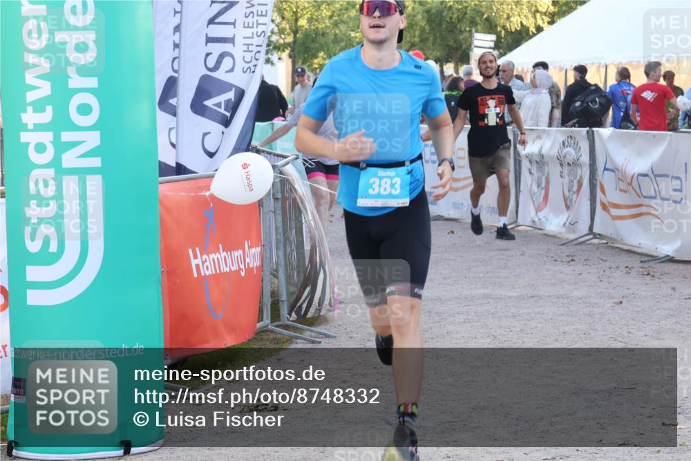 07.09.2025 - 19. Norderstedt Triathlon Luisa Fischer http://msf.ph/oto/8748332 07.09.2025 17:43:44 Ziel 383, 429, 952 meine-sportfotos.de