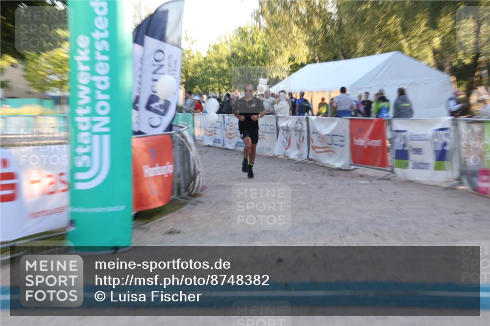 07.09.2025 - 19. Norderstedt Triathlon Luisa Fischer http://msf.ph/oto/8748382 07.09.2025 17:43:51 Ziel 383, 429, 952, 1448 meine-sportfotos.de