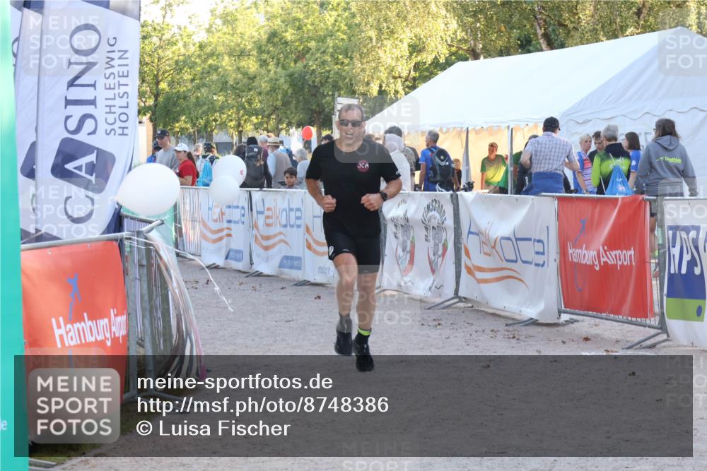 07.09.2025 - 19. Norderstedt Triathlon Luisa Fischer http://msf.ph/oto/8748386 07.09.2025 17:43:52 Ziel 383, 429, 952, 1448 meine-sportfotos.de