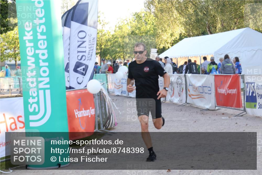 07.09.2025 - 19. Norderstedt Triathlon Luisa Fischer http://msf.ph/oto/8748398 07.09.2025 17:43:54 Ziel 429, 952, 1448 meine-sportfotos.de