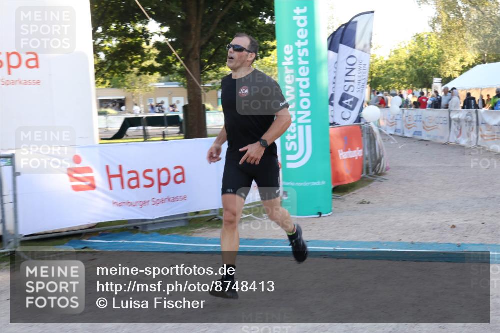 07.09.2025 - 19. Norderstedt Triathlon Luisa Fischer http://msf.ph/oto/8748413 07.09.2025 17:43:55 Ziel 952, 1448 meine-sportfotos.de