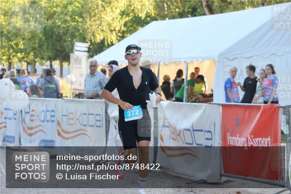 07.09.2025 - 19. Norderstedt Triathlon Luisa Fischer http://msf.ph/oto/8748422 07.09.2025 17:44:04 Ziel 372 meine-sportfotos.de