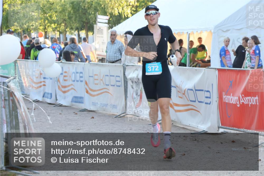 07.09.2025 - 19. Norderstedt Triathlon Luisa Fischer http://msf.ph/oto/8748432 07.09.2025 17:44:04 Ziel 372 meine-sportfotos.de