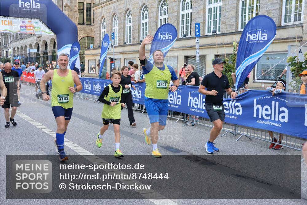 07.09.2025 - BARMER Alsterlauf Strokosch-Dieckow http://msf.ph/oto/8748444 07.09.2025 10:16:24 Ziel 2857, 3403, 3808, 3933, 4154, 4495, 4497, 4534, 4693, 4765, 5163, 5261, 5597, 8131, 8138, 8361 meine-sportfotos.de
