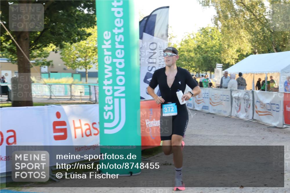 07.09.2025 - 19. Norderstedt Triathlon Luisa Fischer http://msf.ph/oto/8748455 07.09.2025 17:44:07 Ziel 372 meine-sportfotos.de