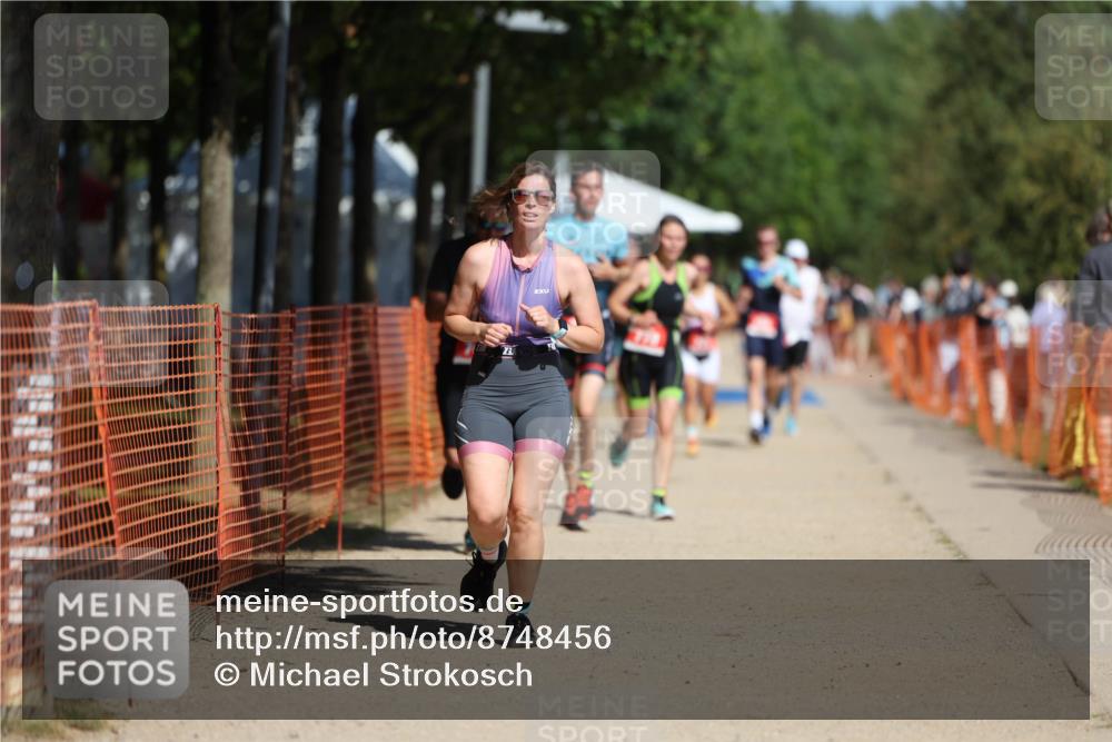 07.09.2025 - 19. Norderstedt Triathlon Michael Strokosch http://msf.ph/oto/8748456 07.09.2025 12:39:43 Laufen 748, 763, 778, 1239 meine-sportfotos.de
