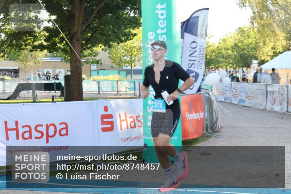 07.09.2025 - 19. Norderstedt Triathlon Luisa Fischer http://msf.ph/oto/8748457 07.09.2025 17:44:07 Ziel 372 meine-sportfotos.de