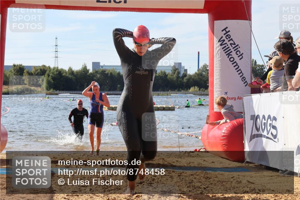 07.09.2025 - 19. Norderstedt Triathlon Luisa Fischer http://msf.ph/oto/8748458 07.09.2025 10:52:00 Schwimmen 844, 1164, 1178, 1211, 1340, 1390 meine-sportfotos.de