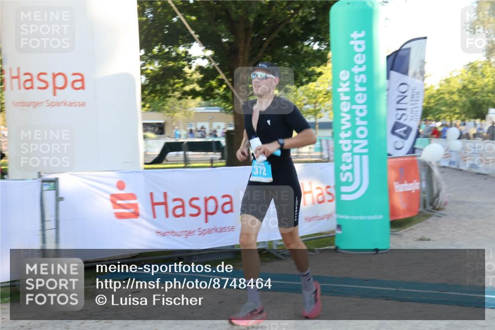 07.09.2025 - 19. Norderstedt Triathlon Luisa Fischer http://msf.ph/oto/8748464 07.09.2025 17:44:08 Ziel 372 meine-sportfotos.de