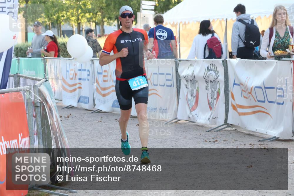 07.09.2025 - 19. Norderstedt Triathlon Luisa Fischer http://msf.ph/oto/8748468 07.09.2025 17:44:24 Ziel 412 meine-sportfotos.de