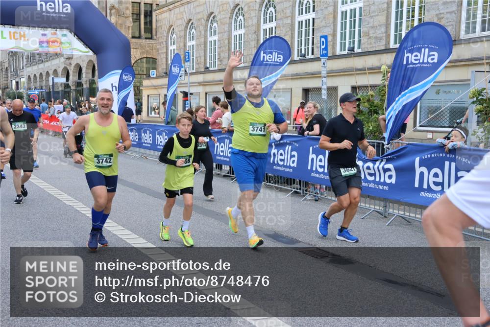 07.09.2025 - BARMER Alsterlauf Strokosch-Dieckow http://msf.ph/oto/8748476 07.09.2025 10:16:24 Ziel 2857, 3403, 3808, 3933, 4154, 4495, 4497, 4534, 4693, 4765, 5163, 5261, 5597, 8131, 8138, 8361 meine-sportfotos.de