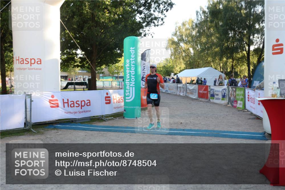 07.09.2025 - 19. Norderstedt Triathlon Luisa Fischer http://msf.ph/oto/8748504 07.09.2025 17:44:27 Ziel 412 meine-sportfotos.de