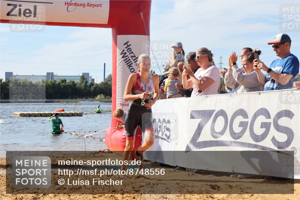 07.09.2025 - 19. Norderstedt Triathlon Luisa Fischer http://msf.ph/oto/8748556 07.09.2025 10:52:19 Schwimmen 1155, 1170 meine-sportfotos.de