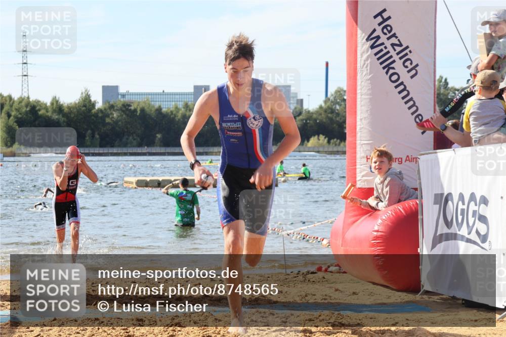 07.09.2025 - 19. Norderstedt Triathlon Luisa Fischer http://msf.ph/oto/8748565 07.09.2025 10:52:44 Schwimmen 1162, 1179 meine-sportfotos.de