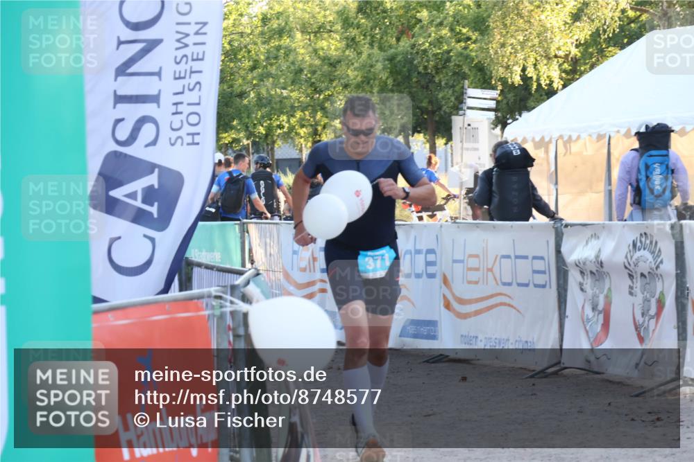 07.09.2025 - 19. Norderstedt Triathlon Luisa Fischer http://msf.ph/oto/8748577 07.09.2025 17:48:43 Ziel 371 meine-sportfotos.de