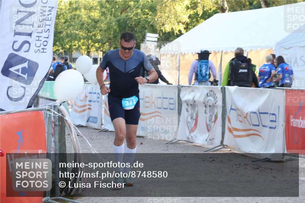07.09.2025 - 19. Norderstedt Triathlon Luisa Fischer http://msf.ph/oto/8748580 07.09.2025 17:48:44 Ziel 371 meine-sportfotos.de
