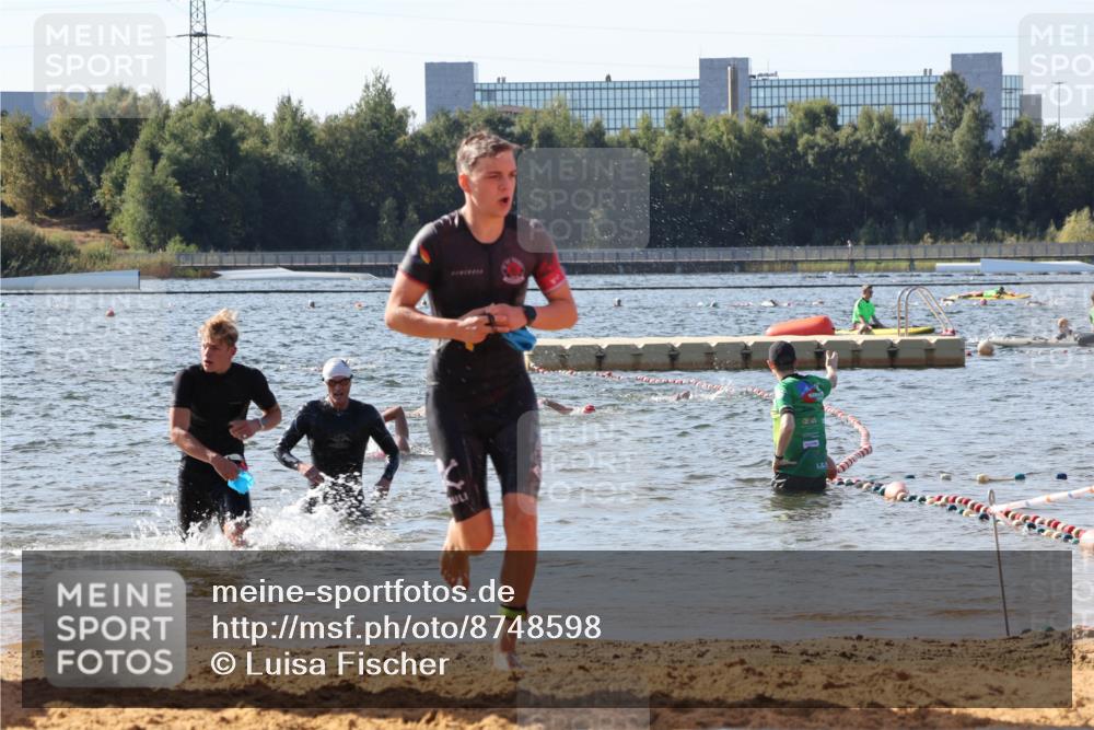 07.09.2025 - 19. Norderstedt Triathlon Luisa Fischer http://msf.ph/oto/8748598 07.09.2025 10:53:00 Schwimmen 1156, 1203 meine-sportfotos.de