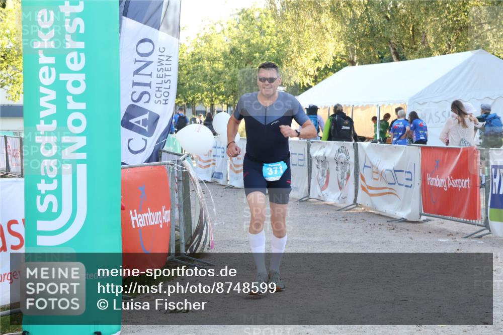 07.09.2025 - 19. Norderstedt Triathlon Luisa Fischer http://msf.ph/oto/8748599 07.09.2025 17:48:46 Ziel 371 meine-sportfotos.de