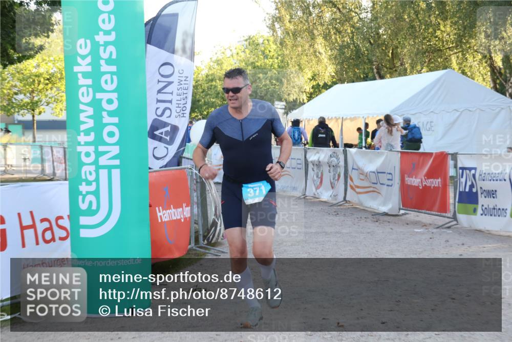 07.09.2025 - 19. Norderstedt Triathlon Luisa Fischer http://msf.ph/oto/8748612 07.09.2025 17:48:47 Ziel 371 meine-sportfotos.de