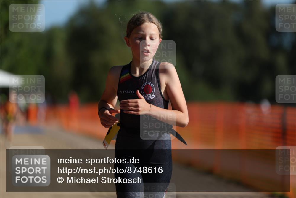 07.09.2025 - 19. Norderstedt Triathlon Michael Strokosch http://msf.ph/oto/8748616 07.09.2025 09:47:06 Laufen 602, 606, 608 meine-sportfotos.de