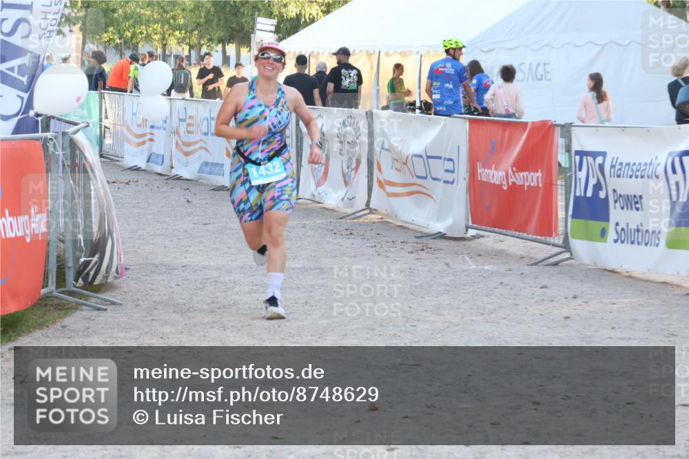 07.09.2025 - 19. Norderstedt Triathlon Luisa Fischer http://msf.ph/oto/8748629 07.09.2025 17:49:34 Ziel 1432 meine-sportfotos.de