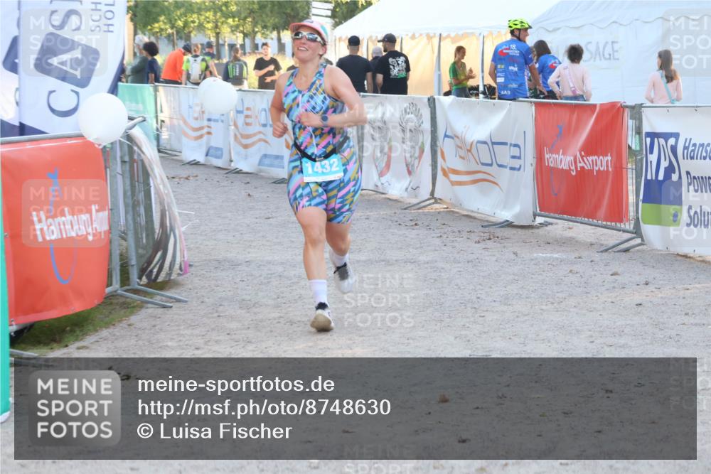 07.09.2025 - 19. Norderstedt Triathlon Luisa Fischer http://msf.ph/oto/8748630 07.09.2025 17:49:35 Ziel 1432 meine-sportfotos.de