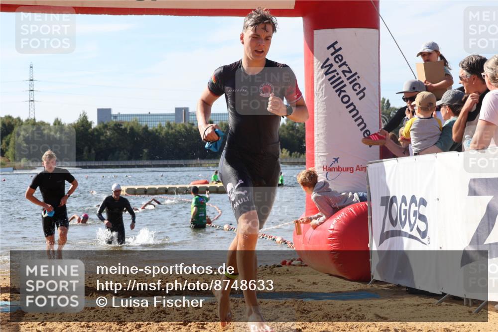 07.09.2025 - 19. Norderstedt Triathlon Luisa Fischer http://msf.ph/oto/8748633 07.09.2025 10:53:02 Schwimmen 200, 1156, 1203 meine-sportfotos.de