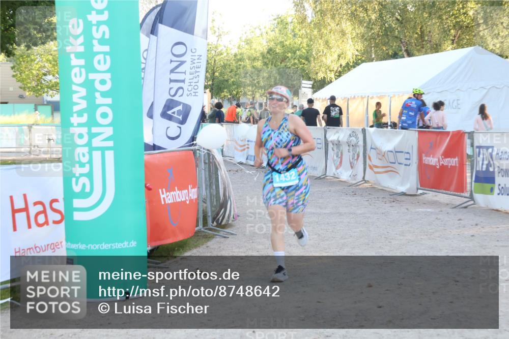 07.09.2025 - 19. Norderstedt Triathlon Luisa Fischer http://msf.ph/oto/8748642 07.09.2025 17:49:35 Ziel 1432 meine-sportfotos.de