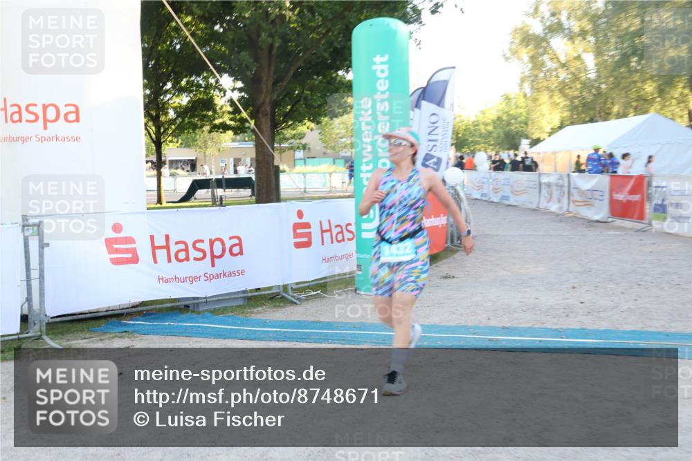 07.09.2025 - 19. Norderstedt Triathlon Luisa Fischer http://msf.ph/oto/8748671 07.09.2025 17:49:37 Ziel 1432 meine-sportfotos.de