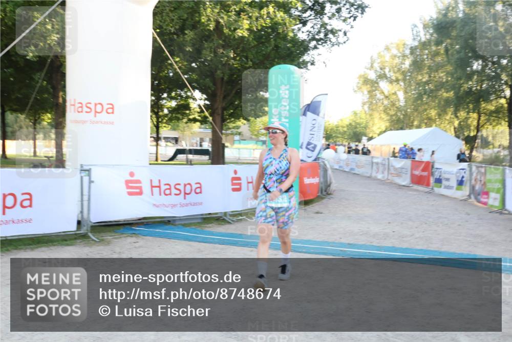 07.09.2025 - 19. Norderstedt Triathlon Luisa Fischer http://msf.ph/oto/8748674 07.09.2025 17:49:38 Ziel 1432 meine-sportfotos.de