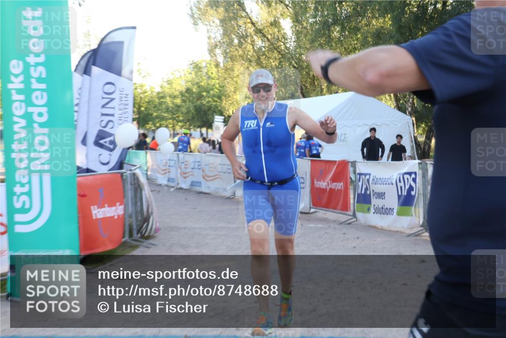 07.09.2025 - 19. Norderstedt Triathlon Luisa Fischer http://msf.ph/oto/8748688 07.09.2025 17:49:49 Ziel 1449 meine-sportfotos.de
