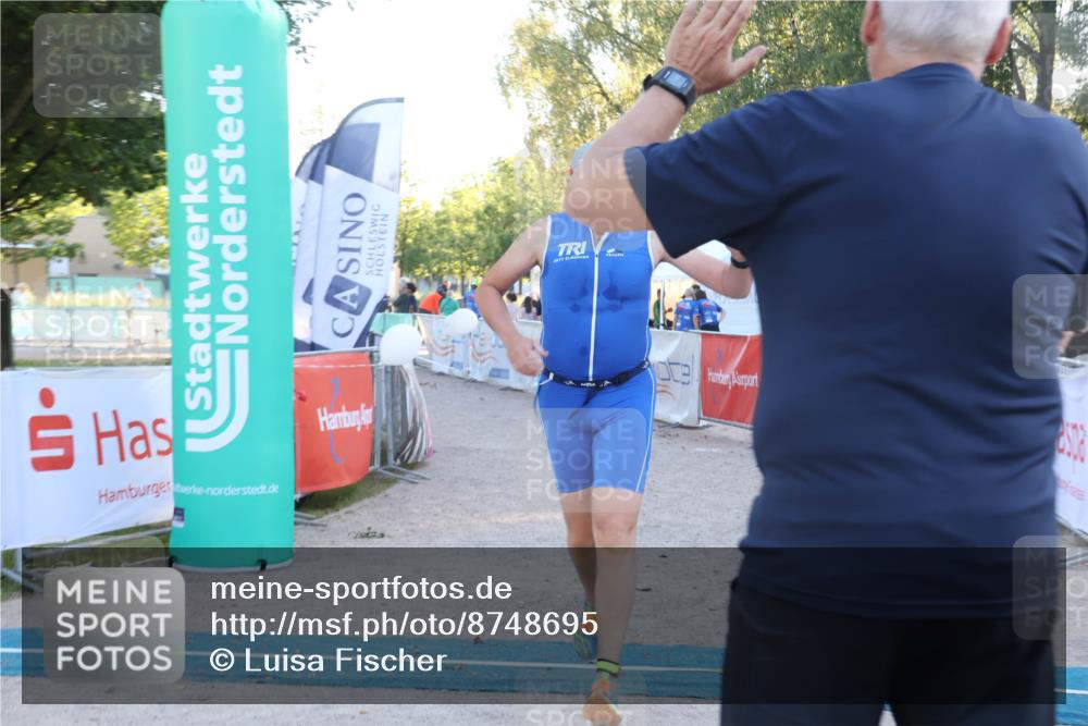 07.09.2025 - 19. Norderstedt Triathlon Luisa Fischer http://msf.ph/oto/8748695 07.09.2025 17:49:49 Ziel 1449 meine-sportfotos.de