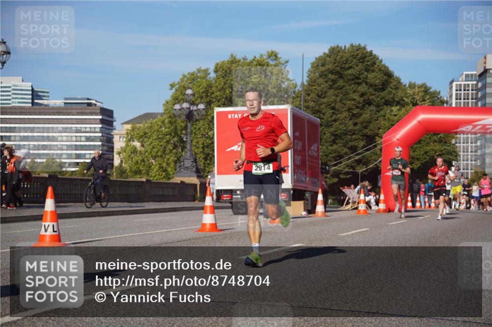 07.09.2025 - BARMER Alsterlauf Yannick Fuchs http://msf.ph/oto/8748704 07.09.2025 09:33:27 Laufen 2914, 2358 meine-sportfotos.de