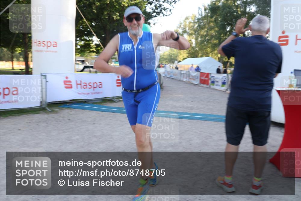 07.09.2025 - 19. Norderstedt Triathlon Luisa Fischer http://msf.ph/oto/8748705 07.09.2025 17:49:51 Ziel 1449 meine-sportfotos.de