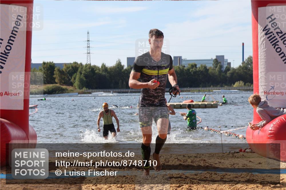 07.09.2025 - 19. Norderstedt Triathlon Luisa Fischer http://msf.ph/oto/8748710 07.09.2025 10:53:24 Schwimmen 196, 1175, 1186, 1193 meine-sportfotos.de