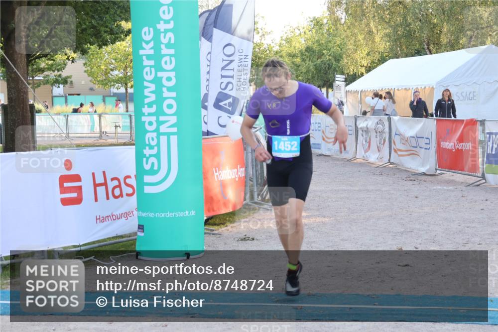 07.09.2025 - 19. Norderstedt Triathlon Luisa Fischer http://msf.ph/oto/8748724 07.09.2025 17:58:43 Ziel 1452 meine-sportfotos.de