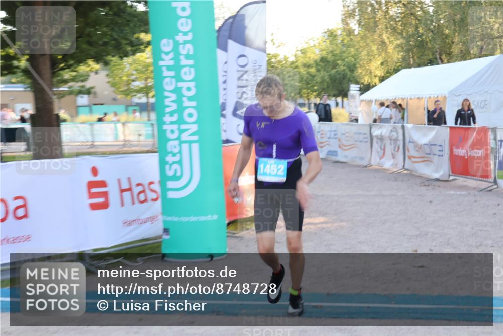 07.09.2025 - 19. Norderstedt Triathlon Luisa Fischer http://msf.ph/oto/8748728 07.09.2025 17:58:43 Ziel 1452 meine-sportfotos.de