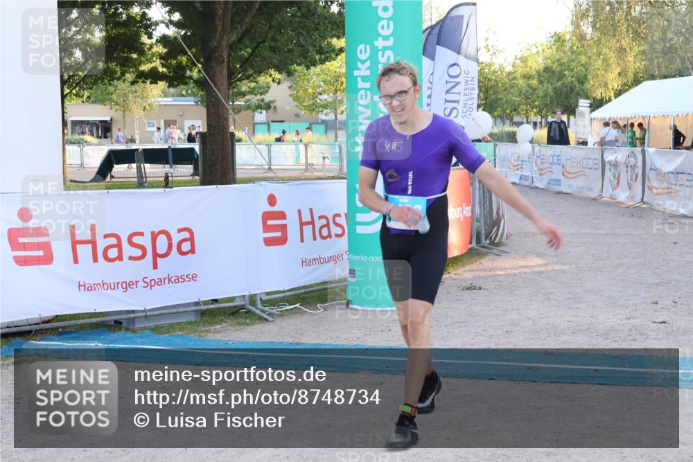 07.09.2025 - 19. Norderstedt Triathlon Luisa Fischer http://msf.ph/oto/8748734 07.09.2025 17:58:44 Ziel 1452 meine-sportfotos.de