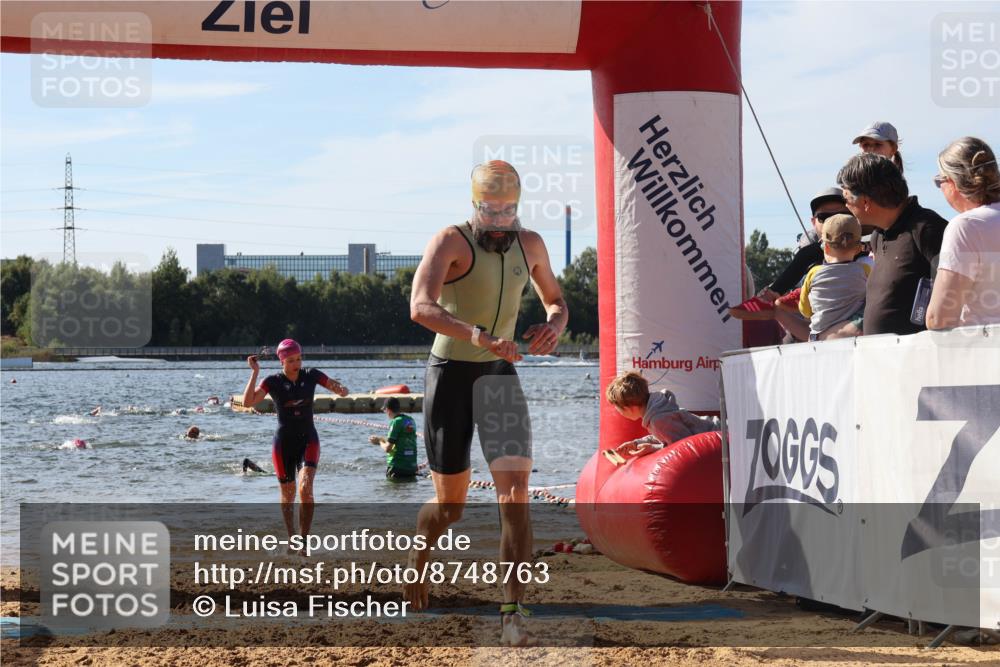 07.09.2025 - 19. Norderstedt Triathlon Luisa Fischer http://msf.ph/oto/8748763 07.09.2025 10:53:30 Schwimmen 196, 1175, 1177, 1193 meine-sportfotos.de