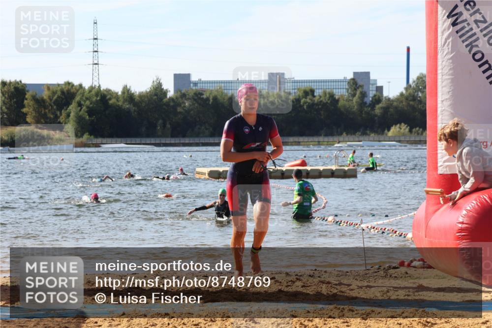 07.09.2025 - 19. Norderstedt Triathlon Luisa Fischer http://msf.ph/oto/8748769 07.09.2025 10:53:31 Schwimmen 196, 1175, 1177, 1193 meine-sportfotos.de