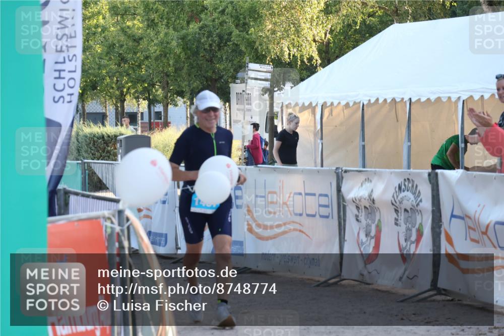 07.09.2025 - 19. Norderstedt Triathlon Luisa Fischer http://msf.ph/oto/8748774 07.09.2025 18:08:50 Ziel 1437 meine-sportfotos.de