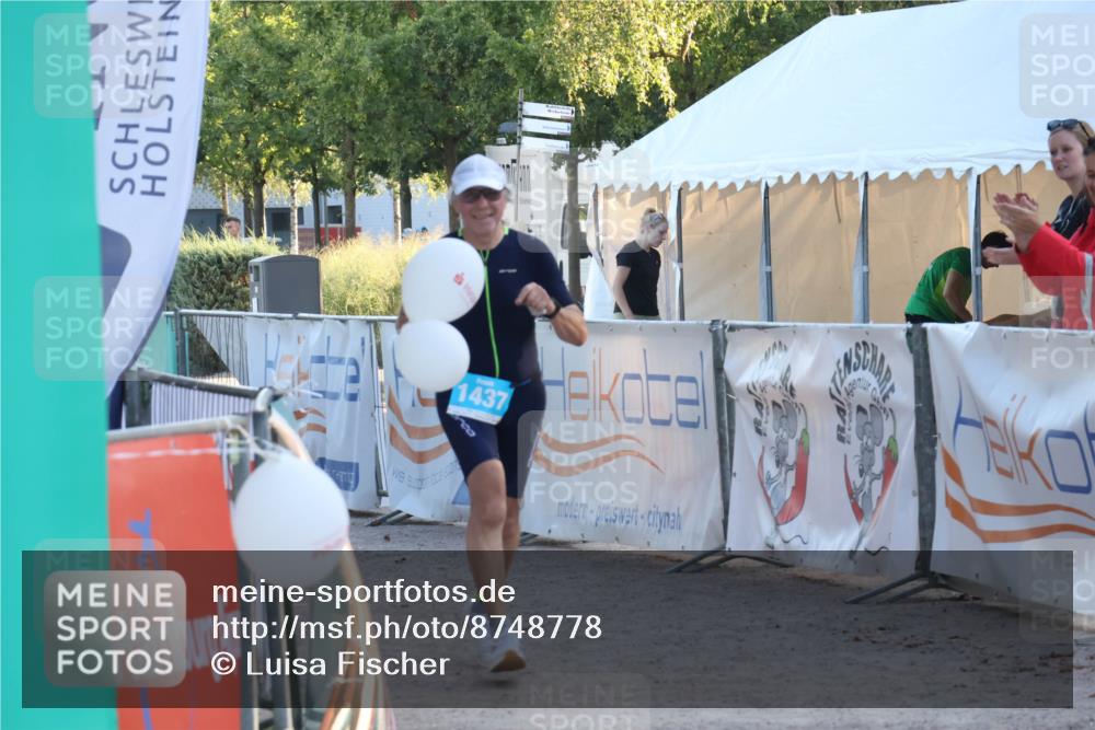 07.09.2025 - 19. Norderstedt Triathlon Luisa Fischer http://msf.ph/oto/8748778 07.09.2025 18:08:51 Ziel 1437 meine-sportfotos.de