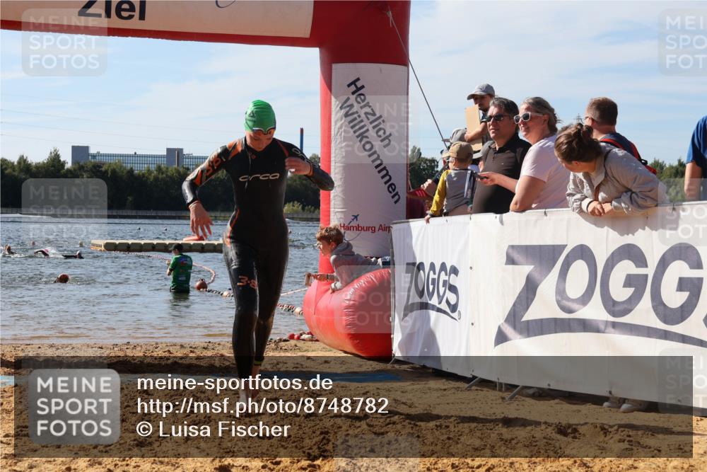07.09.2025 - 19. Norderstedt Triathlon Luisa Fischer http://msf.ph/oto/8748782 07.09.2025 10:53:42 Schwimmen 1153, 1177 meine-sportfotos.de