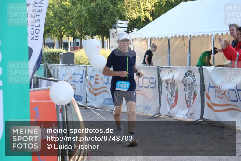 07.09.2025 - 19. Norderstedt Triathlon Luisa Fischer http://msf.ph/oto/8748783 07.09.2025 18:08:51 Ziel 1437 meine-sportfotos.de